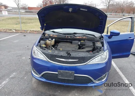 2020 Chrysler Pacifica Touring из США, поврежденный, VIN 2C4RC1FG3LR283206